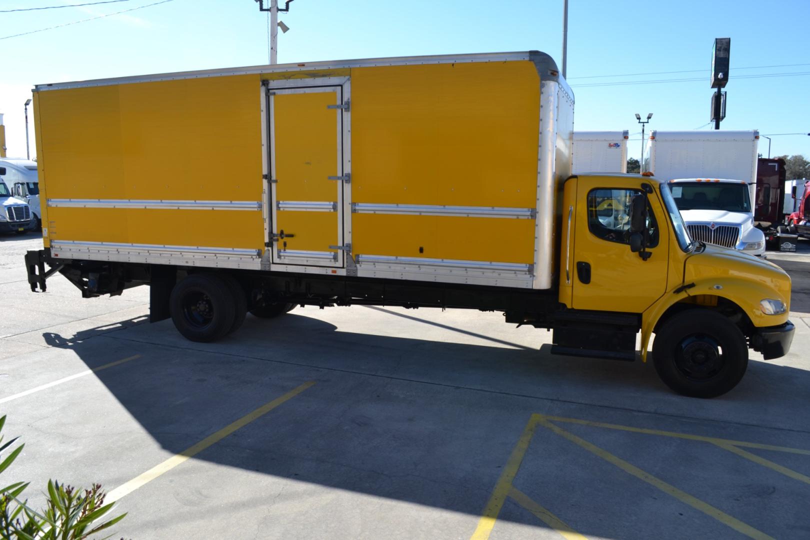 2014 YELLOW /BLACK FREIGHTLINER M2-106 with an CUMMINS ISB 6.7L 220HP engine, ALLISON 2200RDS AUTOMATIC transmission, located at 9172 North Fwy, Houston, TX, 77037, (713) 910-6868, 29.887470, -95.411903 - Photo#3